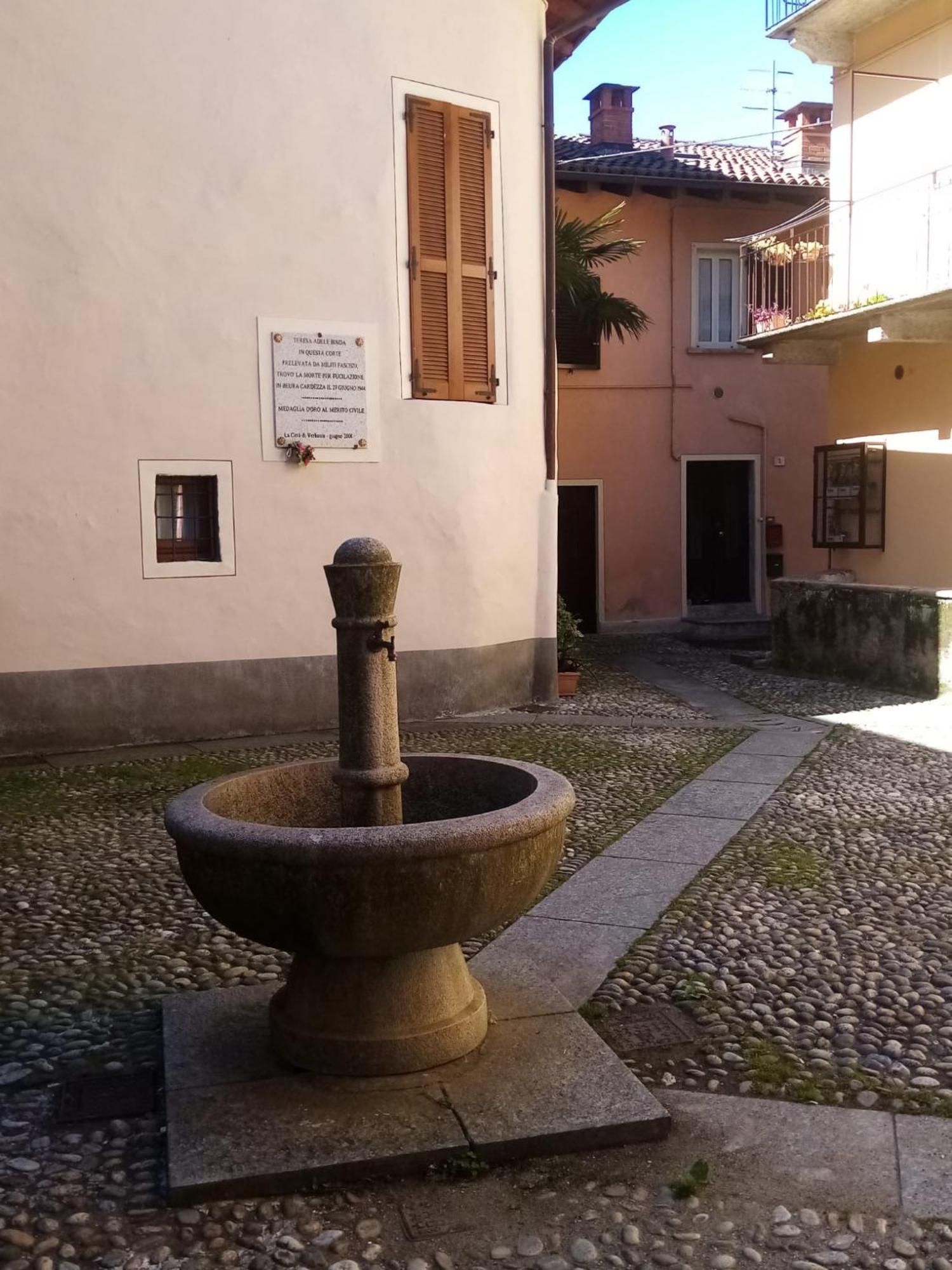 Casa Vacanze Scent Of Roses Verbania Luaran gambar
